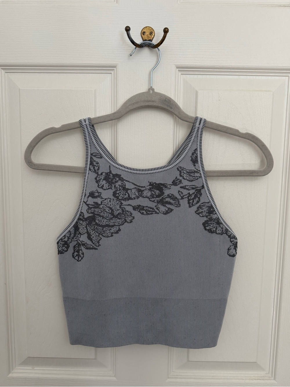 Athleta Gray Ribbed Floral Crop Tank